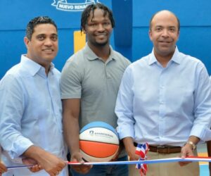 Juega RD Banreservas: Recibe elogios construcción cancha Club El Manguito