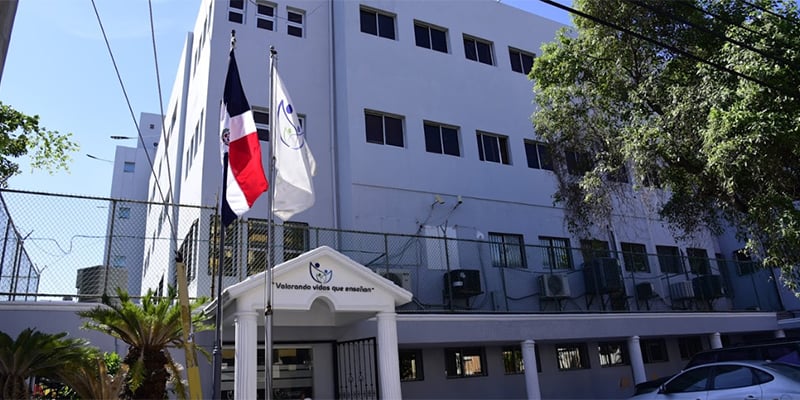 Llueven las quejas de médicos y pacientes del hospital SEMMA, por falta de nivelación salarial y mal servicio