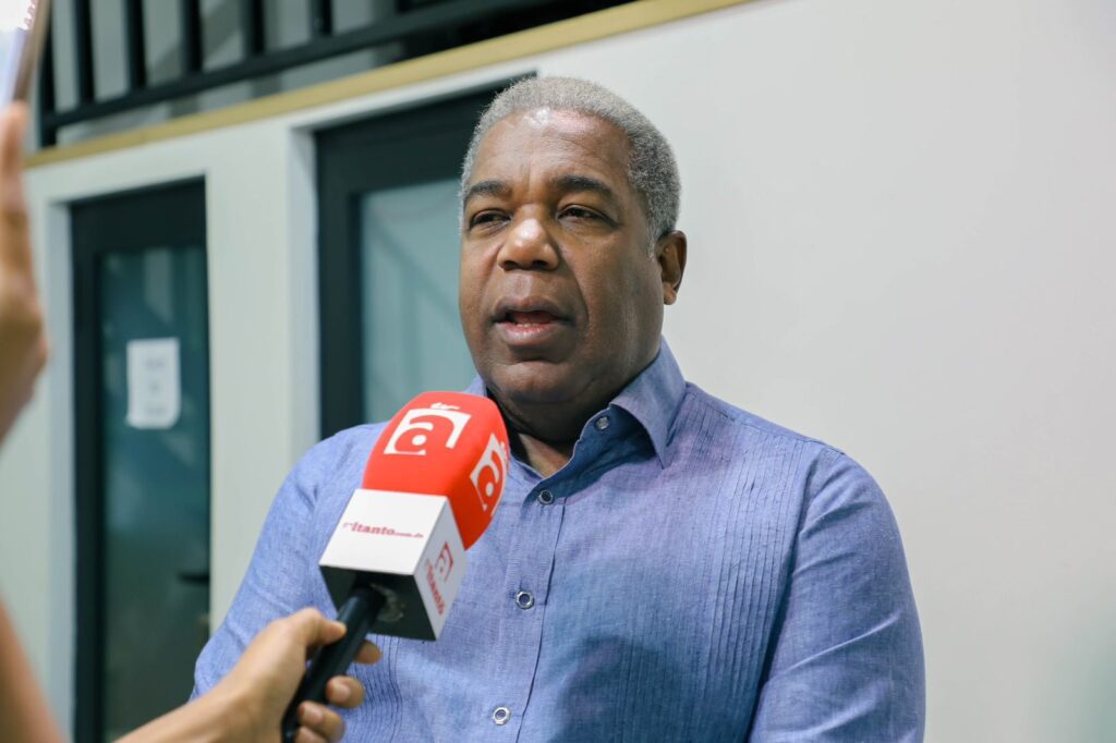 tony-pena-guaba-a-omar:-jugar-con-las-ayudas-sociales-es-jugar-con-la-estabilidad-y-la-paz