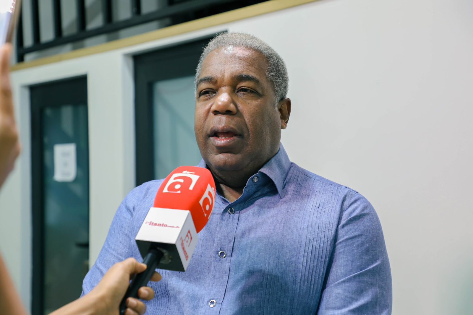 tony-pena-guaba-a-omar:-jugar-con-las-ayudas-sociales-es-jugar-con-la-estabilidad-y-la-paz