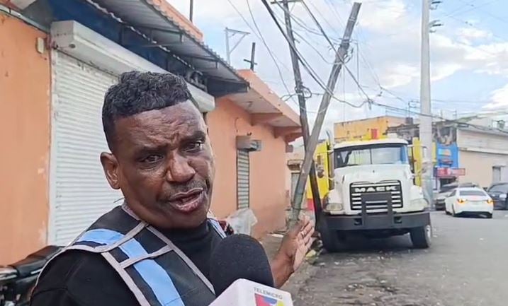 residentes-de-san-carlos-temen-tragedia-por-postes-electricos-a-punto-de-colapsar