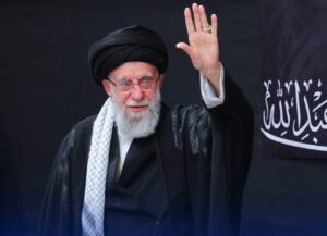 hija-y-nieto-de-jamenei-murieron-en-ataque-contra-iran,-segun-agencia-irani-far