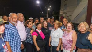 «ahora-podemos-caminar-de-noche-por-nuestros-barrios-y-sentirnos-seguros»-afirman-vecinos-de-4-barrios-iluminados-con-224-lamparas