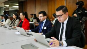 a-prision-10-nuevos-procesados-en-ecuador-por-presunta-corrupcion-durante-crisis-electrica
