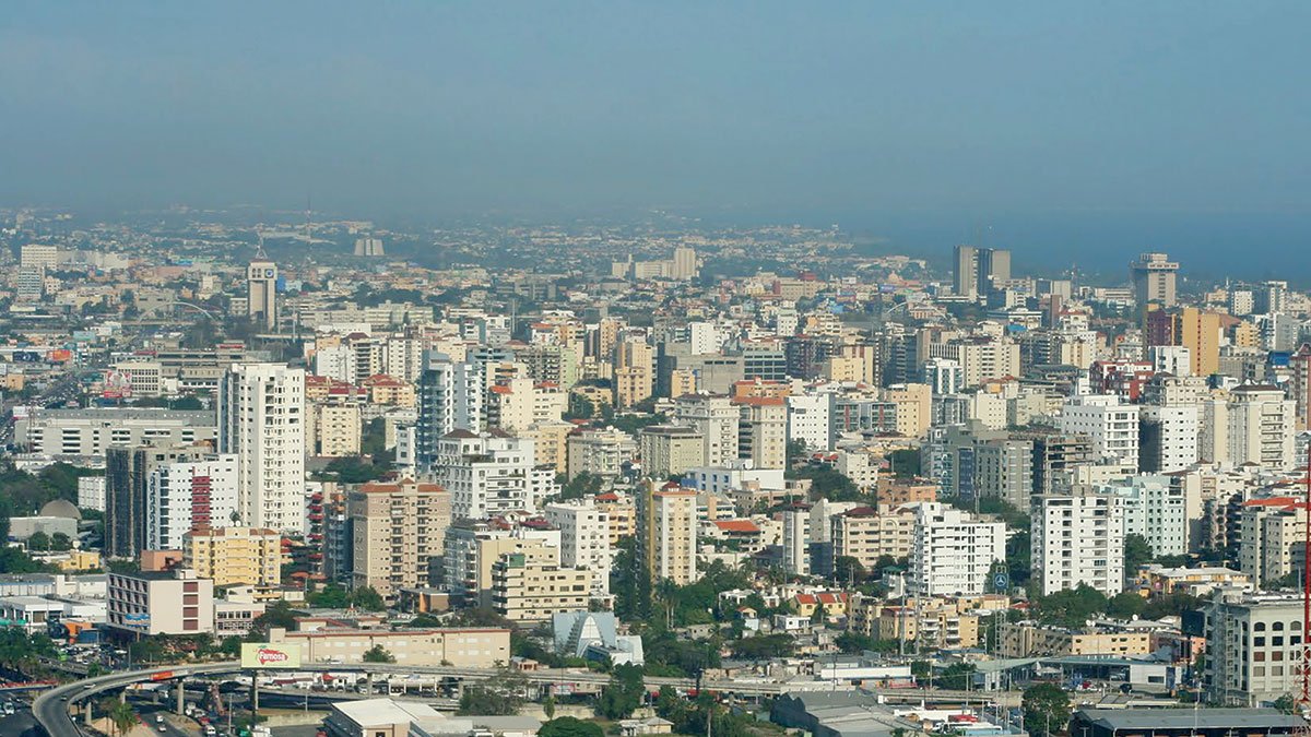 Sectores de la capital y centros de salud quedarán sin servicio eléctrico este sábado por trabajos ETED