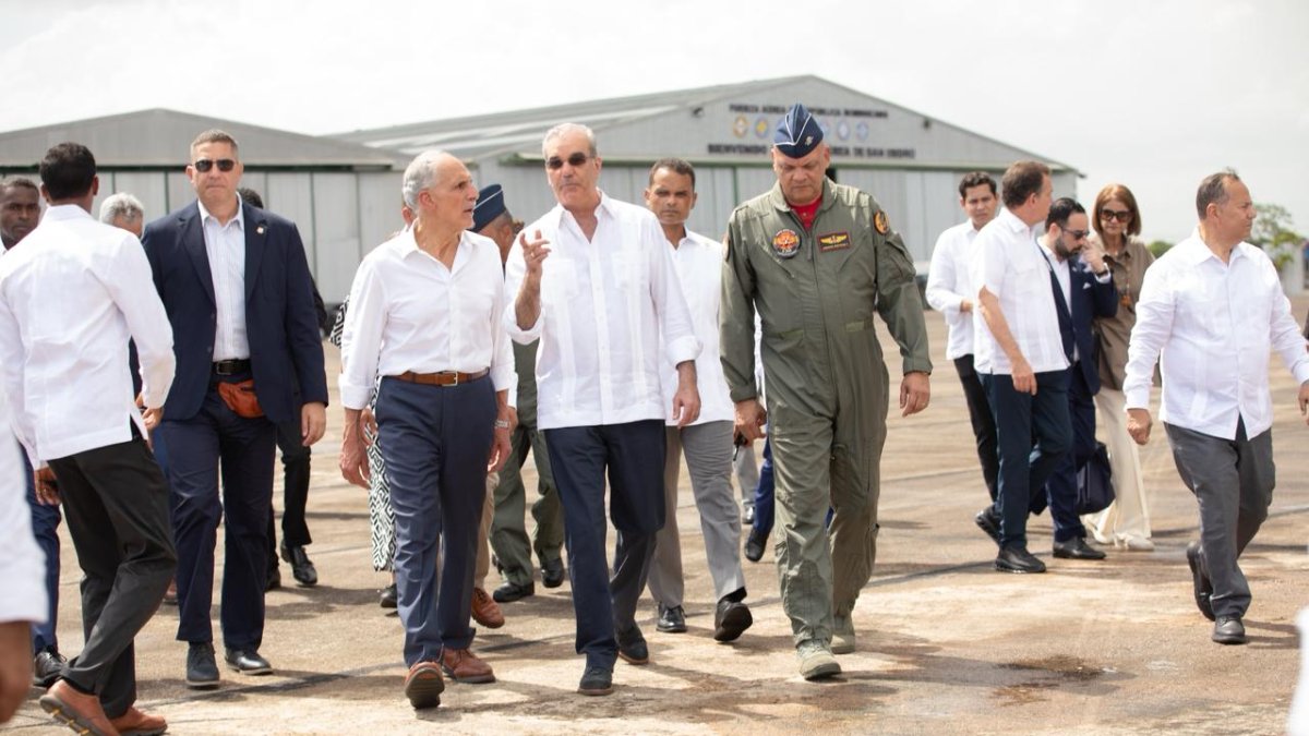 Abinader y el presidente de Honduras realizan recorrido militar y fronterizo
