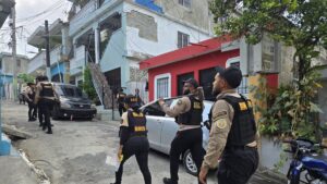 DNCD decomisa más de 4.5 kilos de distintos narcóticos y apresa once personas en Santo Domingo Oeste