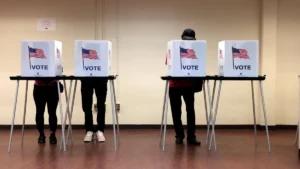 Trump intensifica su ofensiva sobre el voto de no ciudadanos rumbo a noviembre