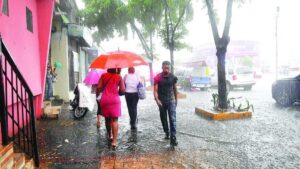 ¿Vives en una de estas provincias? Una onda tropical traerá más aguaceros