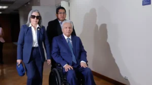 El expresidente de Ecuador Lenín Moreno es condenado a cinco años de cárcel por sobornos