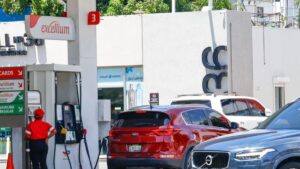 gobierno-anuncia-precios-de-los-combustibles,-con-el-petroleo-por-encima-de-90-dolares-el-barril