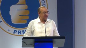 Deligne Ascención recuerda a Peña Gómez tras confundir PRM con PRD y promete superar sus resultados en 2028