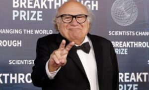 Falso rumor sobre la muerte de Danny DeVito alarma a sus seguidores
