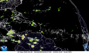 ¡Activa el paraguas! Truenos y lluvias moderadas en la región Noreste y Santo Domingo