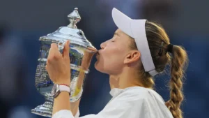Elena Rybakina destrona a Aryna Sabalenka y conquista su primer Abierto de los Estados Unidos
