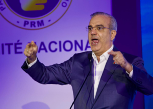 Abinader plantea transformar el PRM en una escuela de formación política y ética