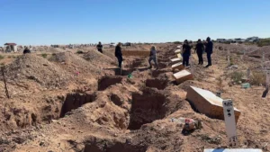 México entierra 117 cuerpos no identificados en Ciudad Juárez, frontera con EE.UU.