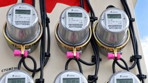 Más de 38,000 expedientes pendientes en Protecom evidencian fallas en el sistema eléctrico, denuncia experto