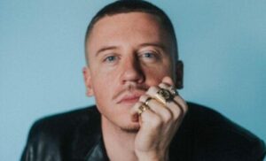 Macklemore sale del tour de Ed Sheeran tras polémica por Palestina