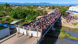 Haitianos bloquean entrada de productos dominicanos a su país