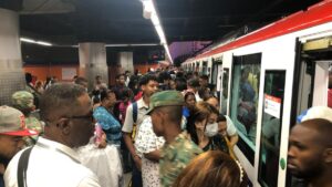 falla-electrica-deja-sin-servicio-tramo-clave-de-la-linea-2-del-metro-de-santo-domingo;-evacuan-usuarios