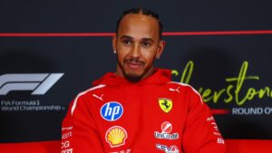 lewis-hamilton-niega-haber-intentado-reemplazar-a-ningun-miembro-del-personal-de-ferrari