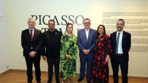 Alianza Francesa inaugura exposición que reúne a Picasso e Iván Tovar