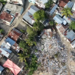 Residentes en barrio “Los Sin Bañarse” se preparan ante posible desalojo