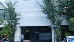 Sepultarán este jueves a esposa de Julián Oro Duro, mientras continúa la investigación por su muerte