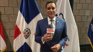 Senador por Espaillat expone sus logros ante la comunidad dominicana
