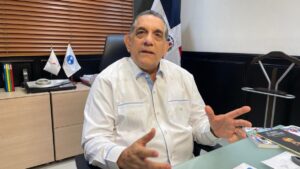Luis Chanlatte pondrá en circulación su decimosexto libro