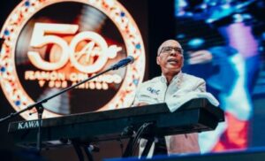 Ramón Orlando agradece el apoyo recibido en su concierto por los 50 años de carrera