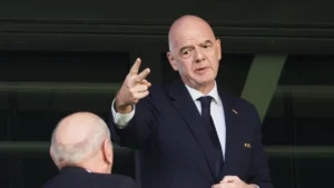 Principales ligas europeas aumentan la presión sobre Infantino