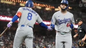 Los Dodgers blanquean 2-0 a los Gigantes con 2 jonrones y 10 ponches de Skubal