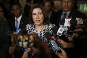 «¿Dónde están ahora los que ayer criticaban cada aumento?», se pregunta exvicepresidenta Margarita Cedeño