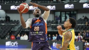 Los Prados se convierten en la sensación del TBS Distrito al aumentar su invicto a 3-0