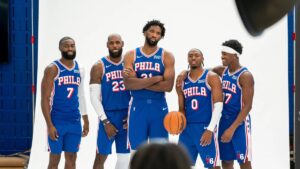 LeBron James se une a su nueva pandilla en Filadelfia