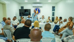 Dirigencia del PRM recorre Higüey y La Romana para fortalecer el partido desde la base
