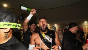 Padres barren a los Cubs y avanzan a la Serie Divisional