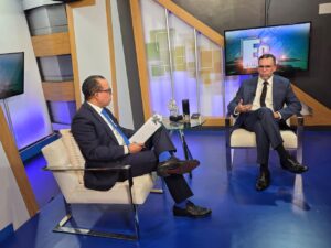 andres-navarro:-“fuerzas-internas-y-externas-abortaron-consulta;-presionaron-a-jce-para-no-dar-equipos;-prm-no-sabe-gobernar”