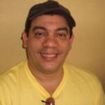 A Kenny Grullón lo tiraron al suelo y lo amordazaron mientras esposa e hijos estaban en habitación