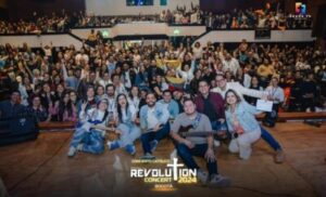 “revolution-concert-debuta-en-republica-dominicana-con-una-noche-de-fe-y-adoracion”.