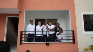Un hogar seguro para un campeón: MIVED y Miderec entregan apartamento a Christopher Melenciano