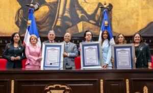Diputados reconocen trayectoria y legado cultural de Niní Cáffaro, Leonel Lirio y Janina Rosado