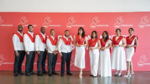 Premios Inconcreto impulsan la graduación de diez profesionales en INTEC