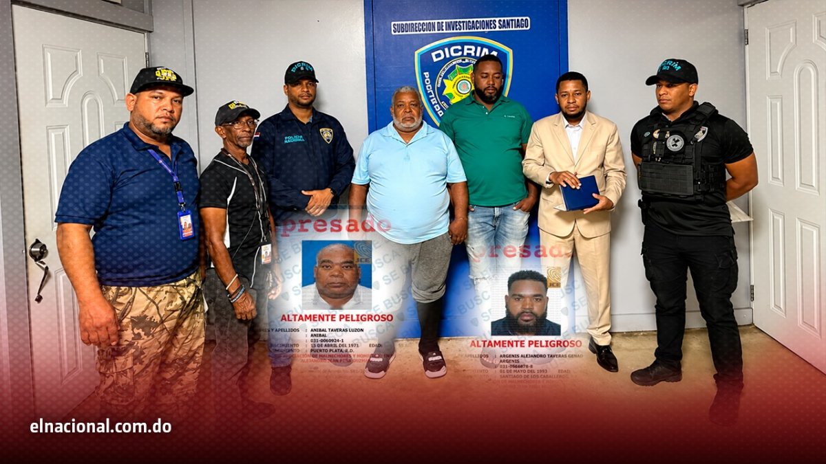 Se entregan dos hombres buscados por homicidio ocurrido en 2014 en Santiago