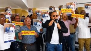 Transportistas quieren que Gobierno les otorge licencias y créditos para operar corredores privados