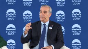 Abinader dice para fortalecer democracia hay que mejorar la vida de la gente