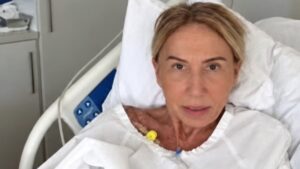 “De esta momia no se libran”: Laura Bozzo reaparece en redes tras reportes de traslado en ambulancia
