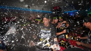 Jugadas astutas ayudaron a los Brewers a convertirse en contendientes anuales